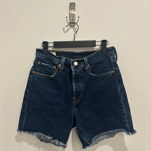 Levi's Women's 501 dark Wash Jean Shorts - Picture 2 of 3